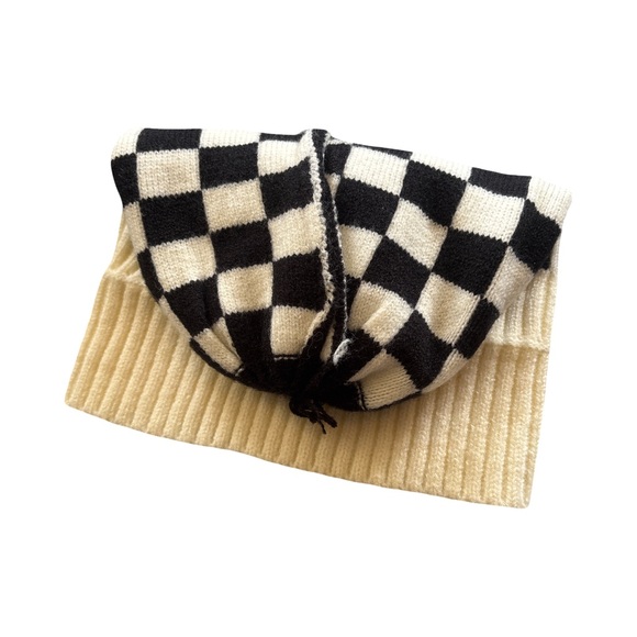Checkered Black and White Vans-inspired Knit Beanie - Picture 2 of 2